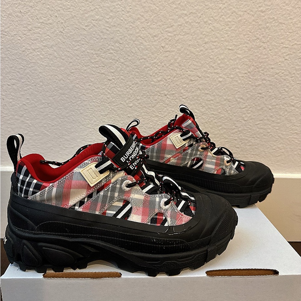 Burberry Mens Arthur Low Top Hiking Boots Sneakers Shoes Red/Black/White - Picture 3 of 6